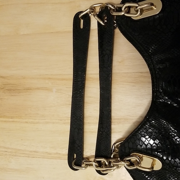 Michael Kors black snakeskin textured leather bag - Picture 3 of 4